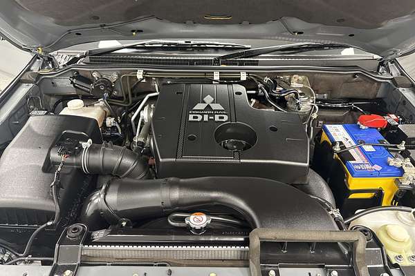 2019 Mitsubishi Pajero GLX NX