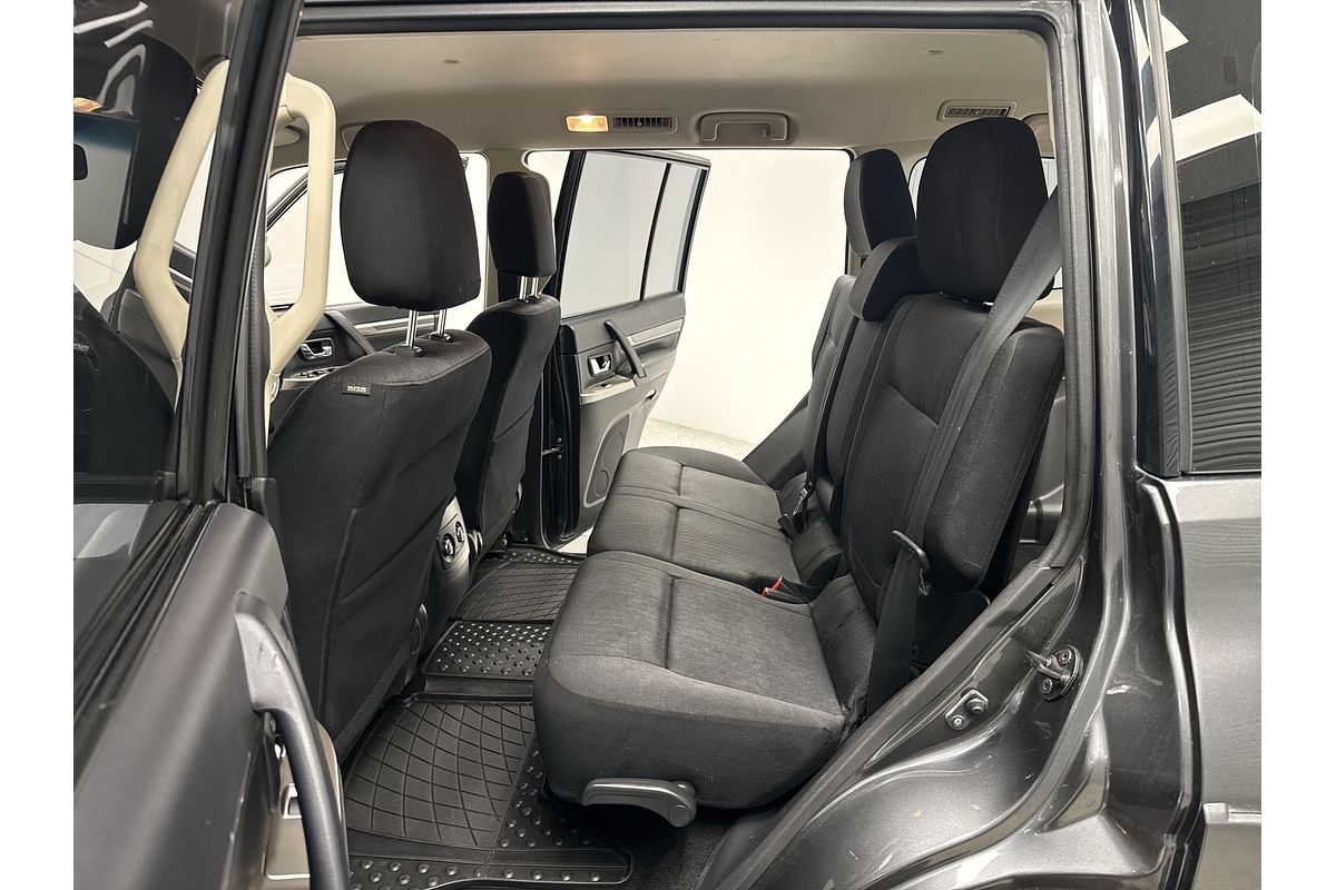 2019 Mitsubishi Pajero GLX NX