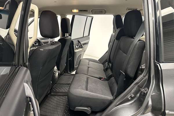 2019 Mitsubishi Pajero GLX NX