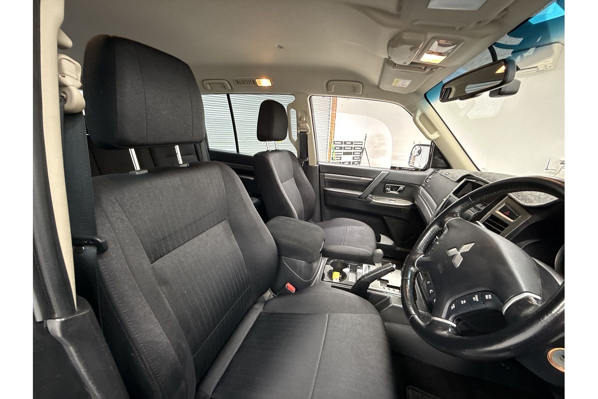 2019 Mitsubishi Pajero GLX NX