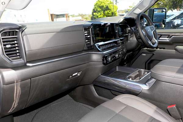 2025 Chevrolet SILVERADO