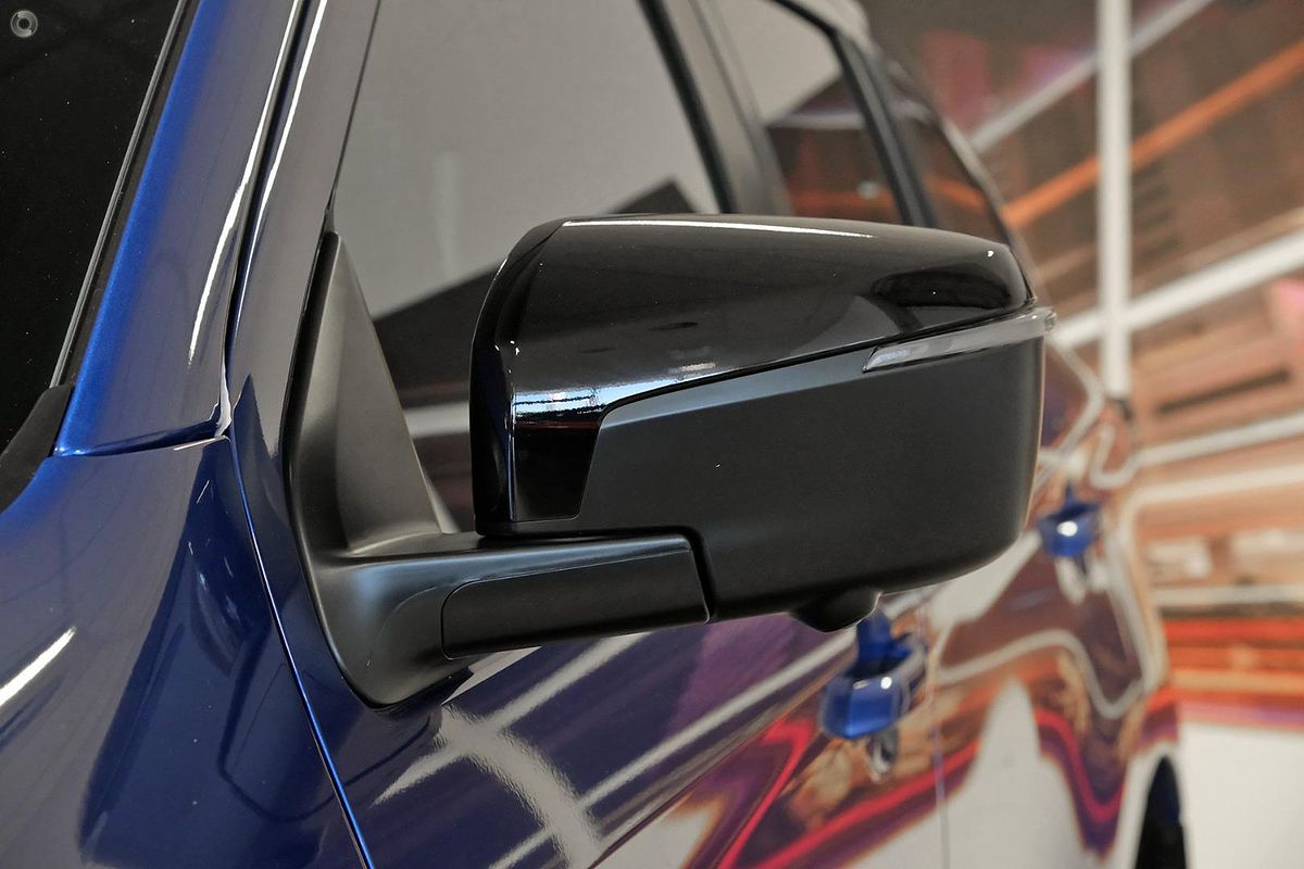 2025 Isuzu MU-X LS-T