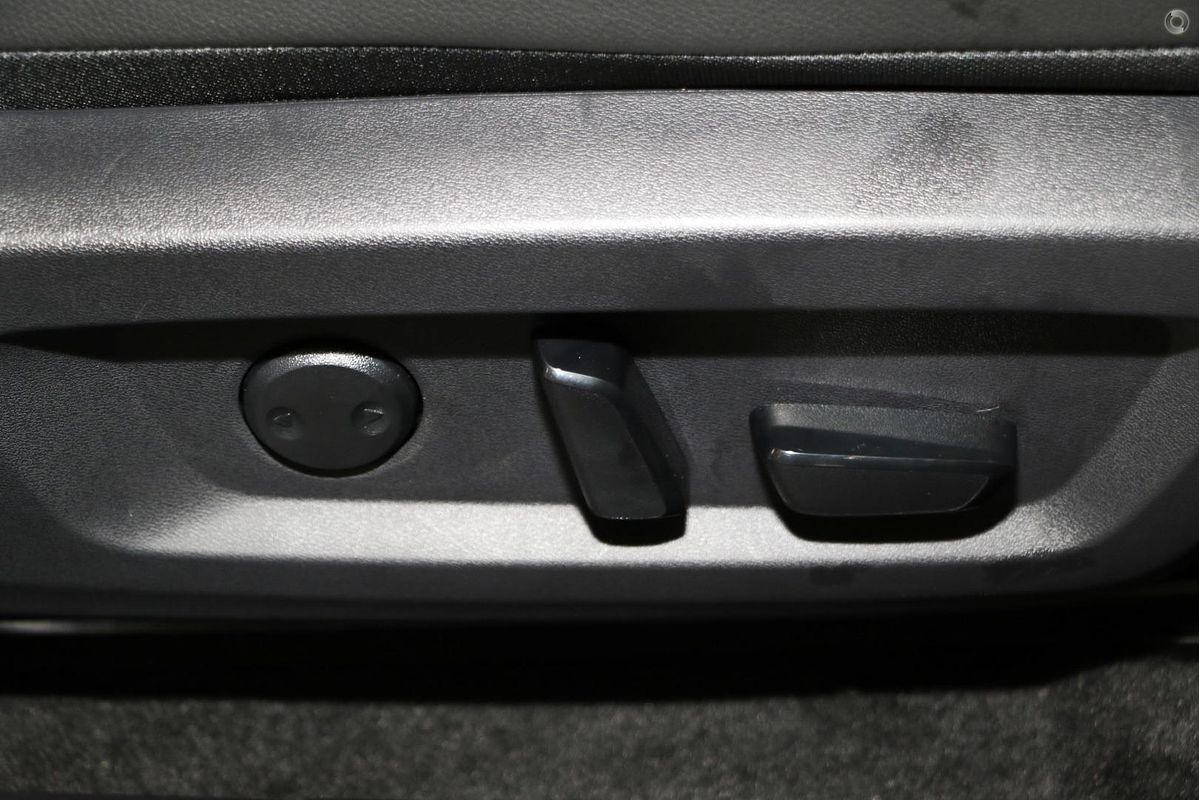 2025 Nissan QASHQAI Ti J12