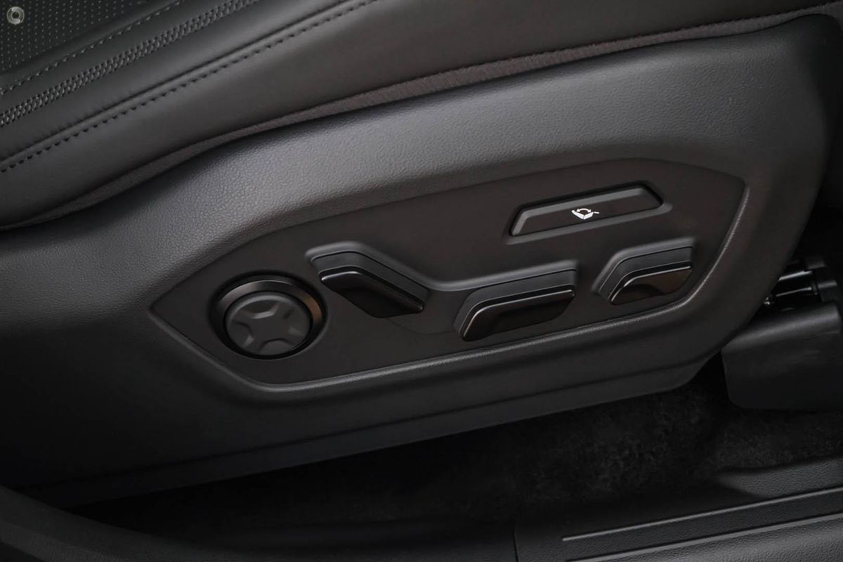 2025 Hyundai Santa Fe Calligraphy MX5.V1