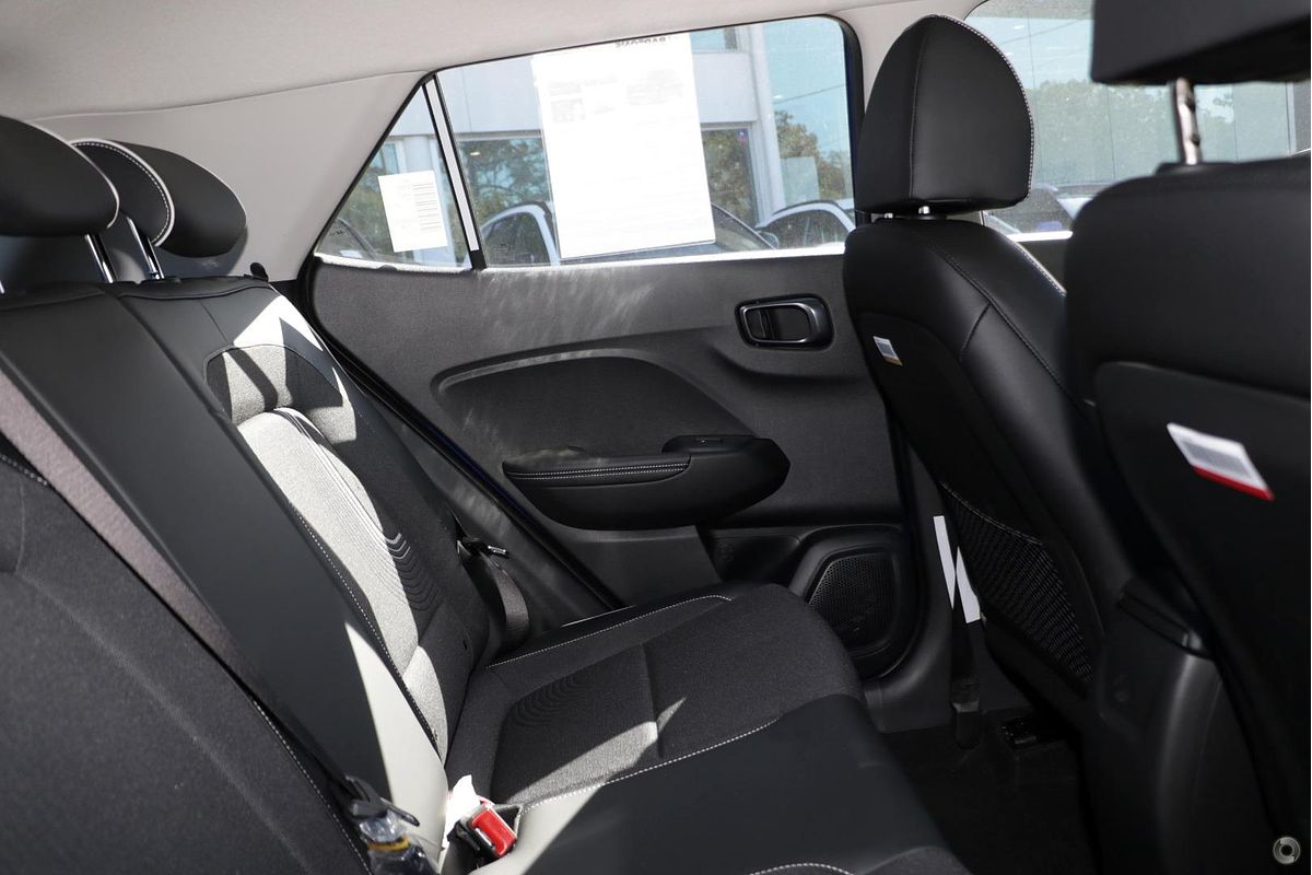 2025 Hyundai Venue Active QX.V5