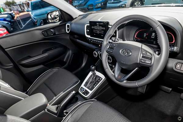 2025 Hyundai Venue Elite QX.V5