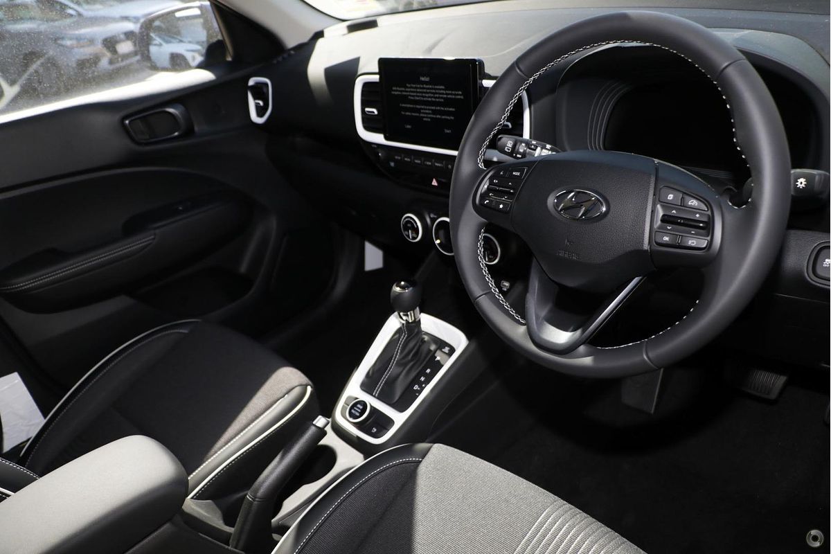 2025 Hyundai Venue Elite QX.V5