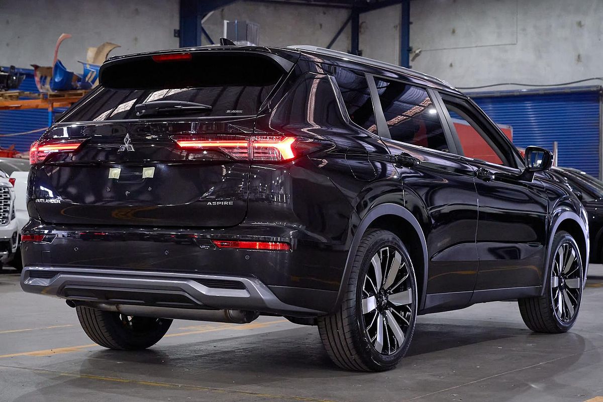 2025 Mitsubishi Outlander Aspire ZM