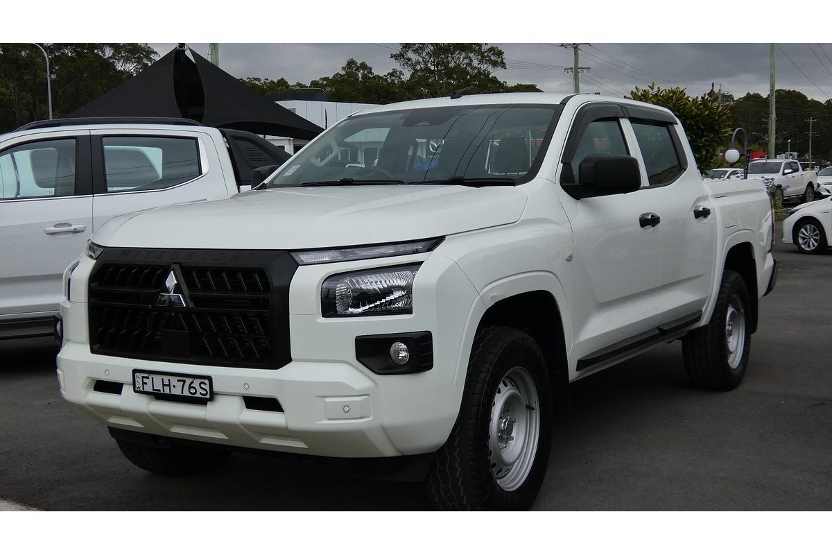 2024 Mitsubishi Triton GLX MV 4X4