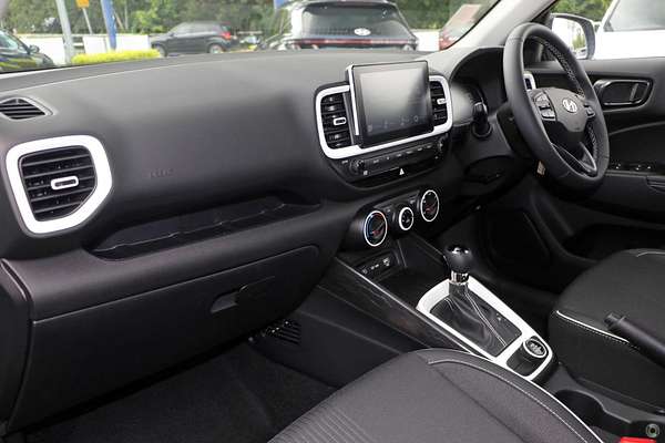 2025 Hyundai Venue Active QX.V5