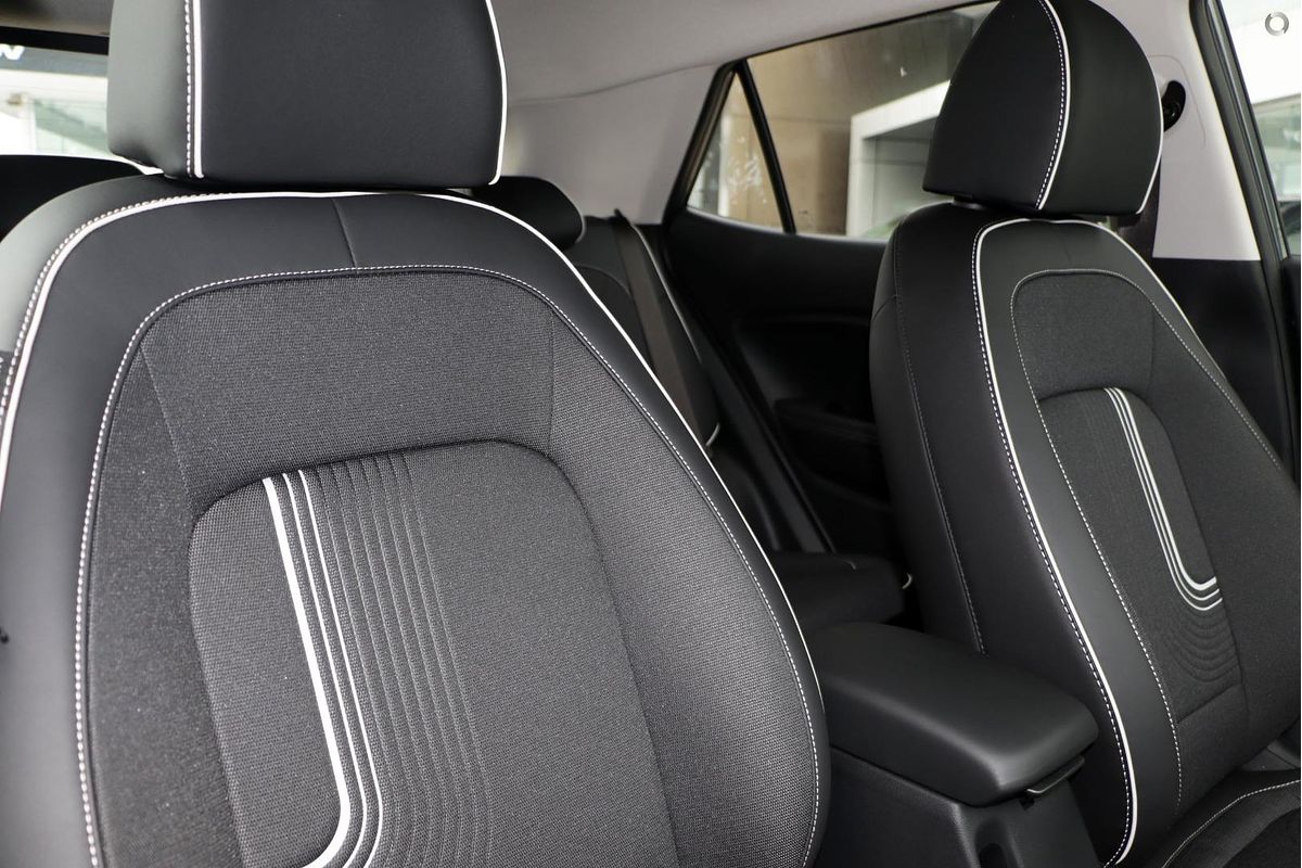 2025 Hyundai Venue Active QX.V5