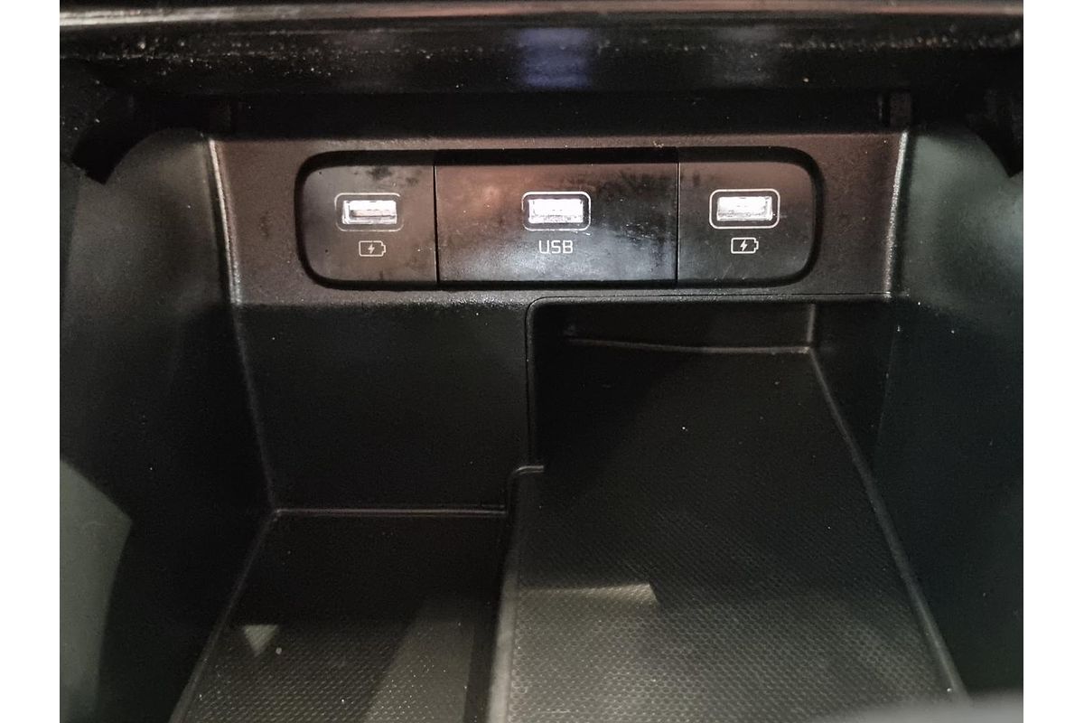 2022 Kia Sorento Sport MQ4