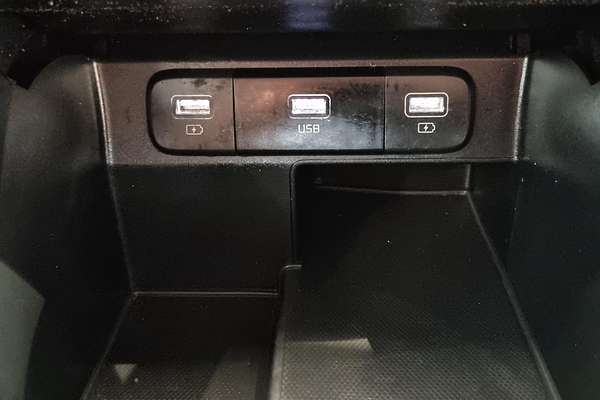 2022 Kia Sorento Sport MQ4