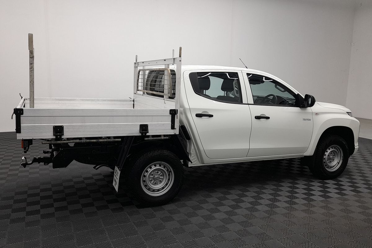 2022 Mitsubishi Triton GLX MR 4X4