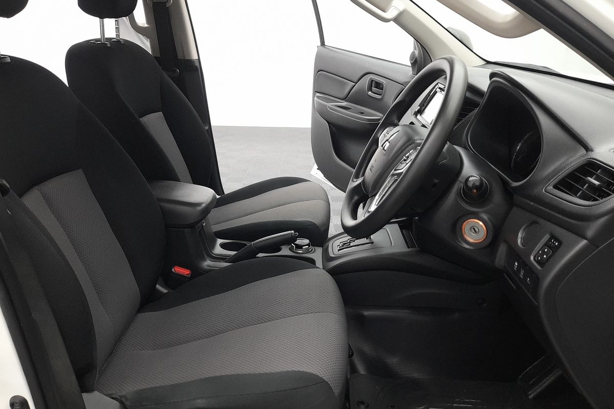 2022 Mitsubishi Triton GLX MR 4X4