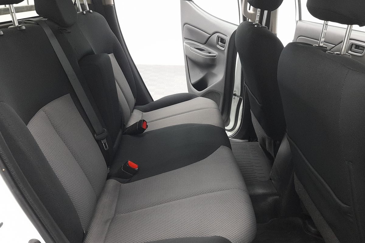 2022 Mitsubishi Triton GLX MR 4X4