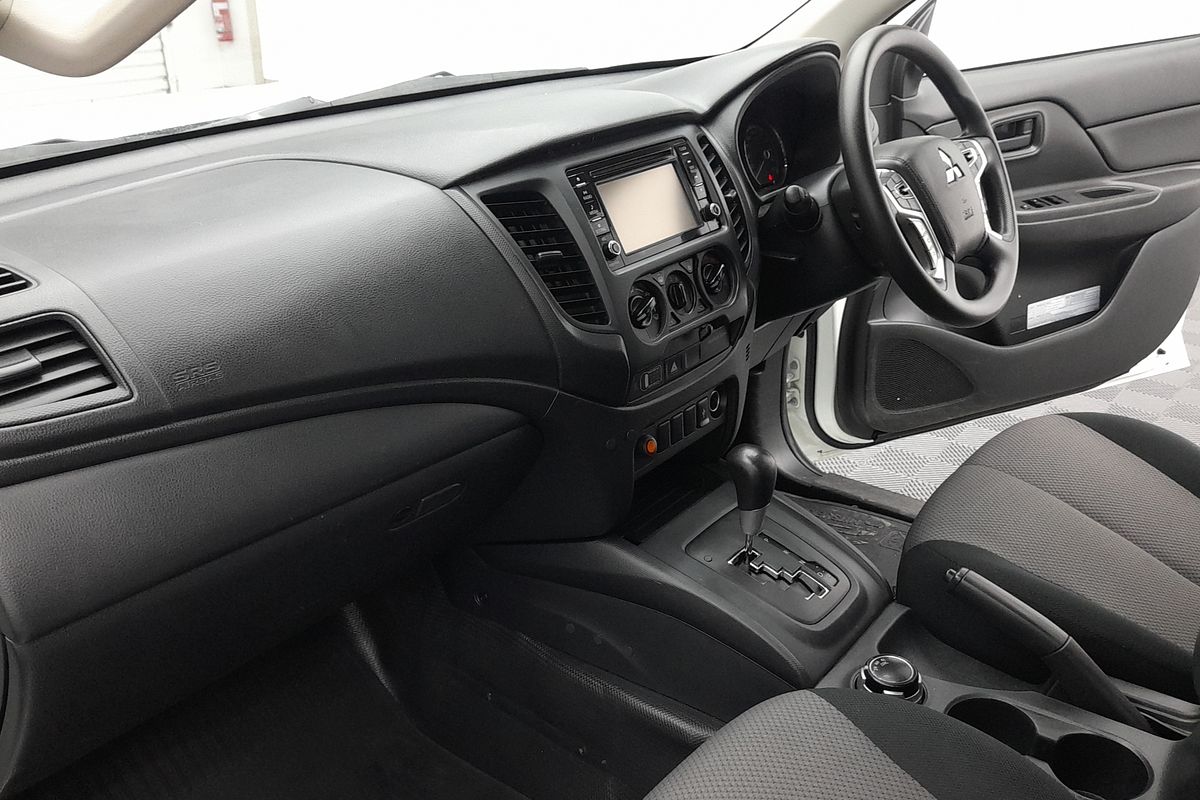 2022 Mitsubishi Triton GLX MR 4X4