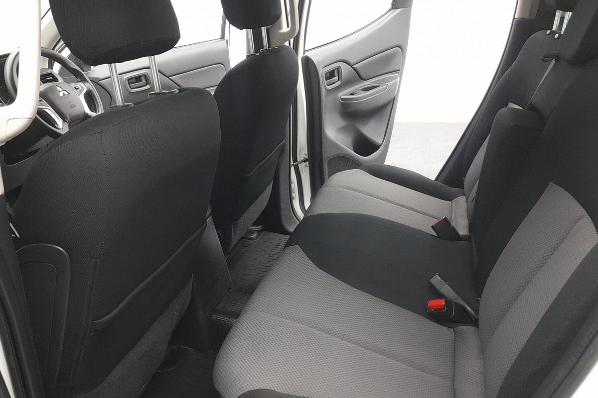 2022 Mitsubishi Triton GLX MR 4X4