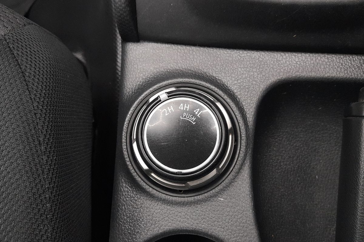 2022 Mitsubishi Triton GLX MR 4X4