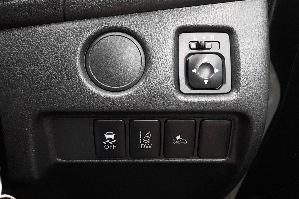 2022 Mitsubishi Triton GLX MR 4X4