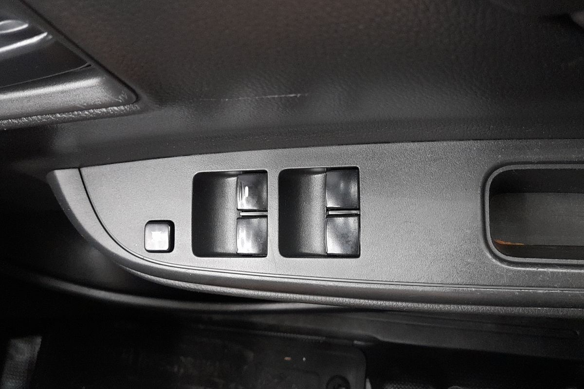 2022 Mitsubishi Triton GLX MR 4X4