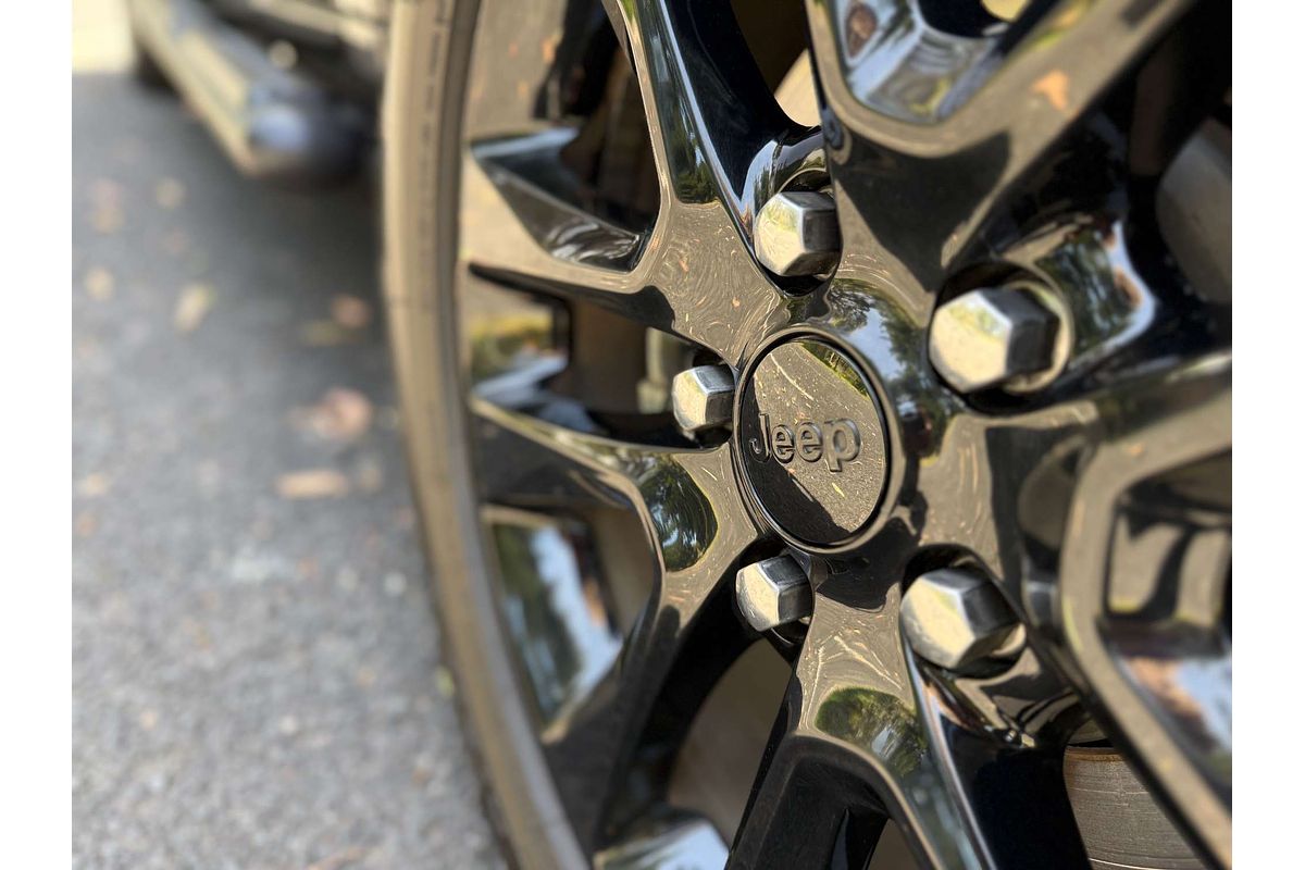 2020 Jeep Grand Cherokee Night Eagle WK