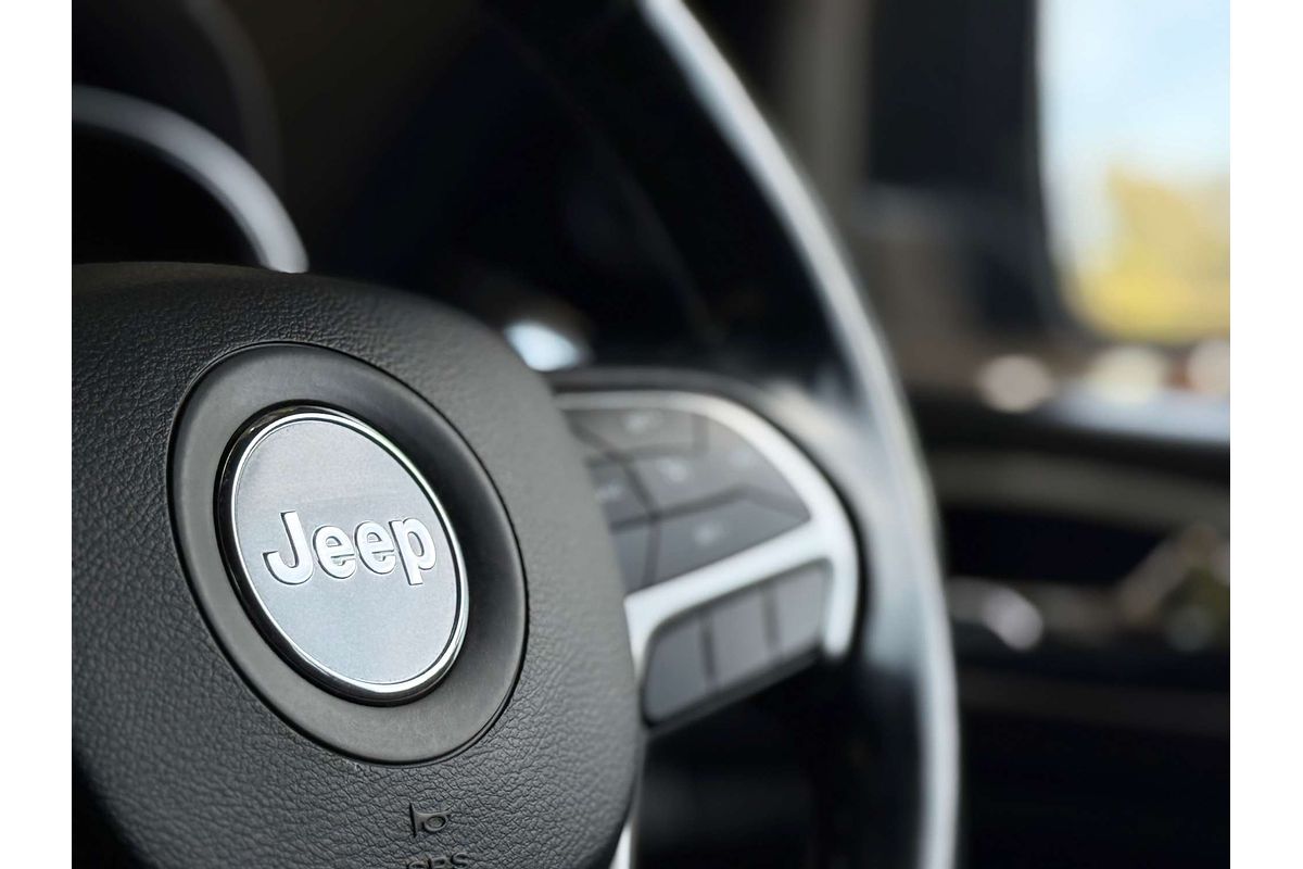 2020 Jeep Grand Cherokee Night Eagle WK