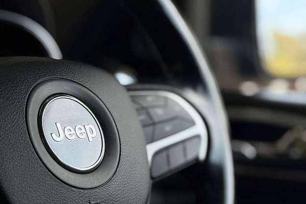 2020 Jeep Grand Cherokee Night Eagle WK