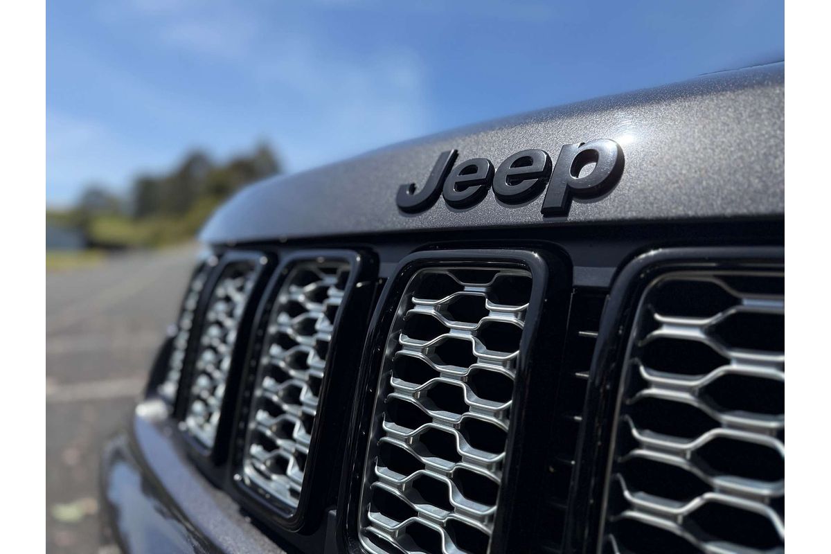 2020 Jeep Grand Cherokee Night Eagle WK