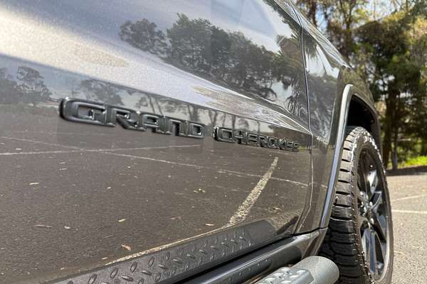2020 Jeep Grand Cherokee Night Eagle WK