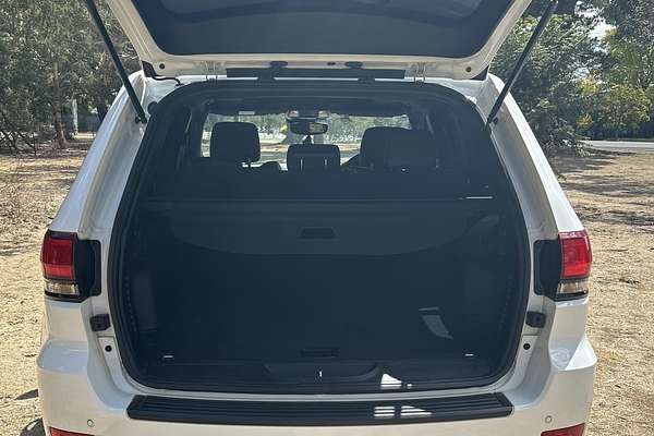 2022 Jeep Grand Cherokee Night Eagle WK