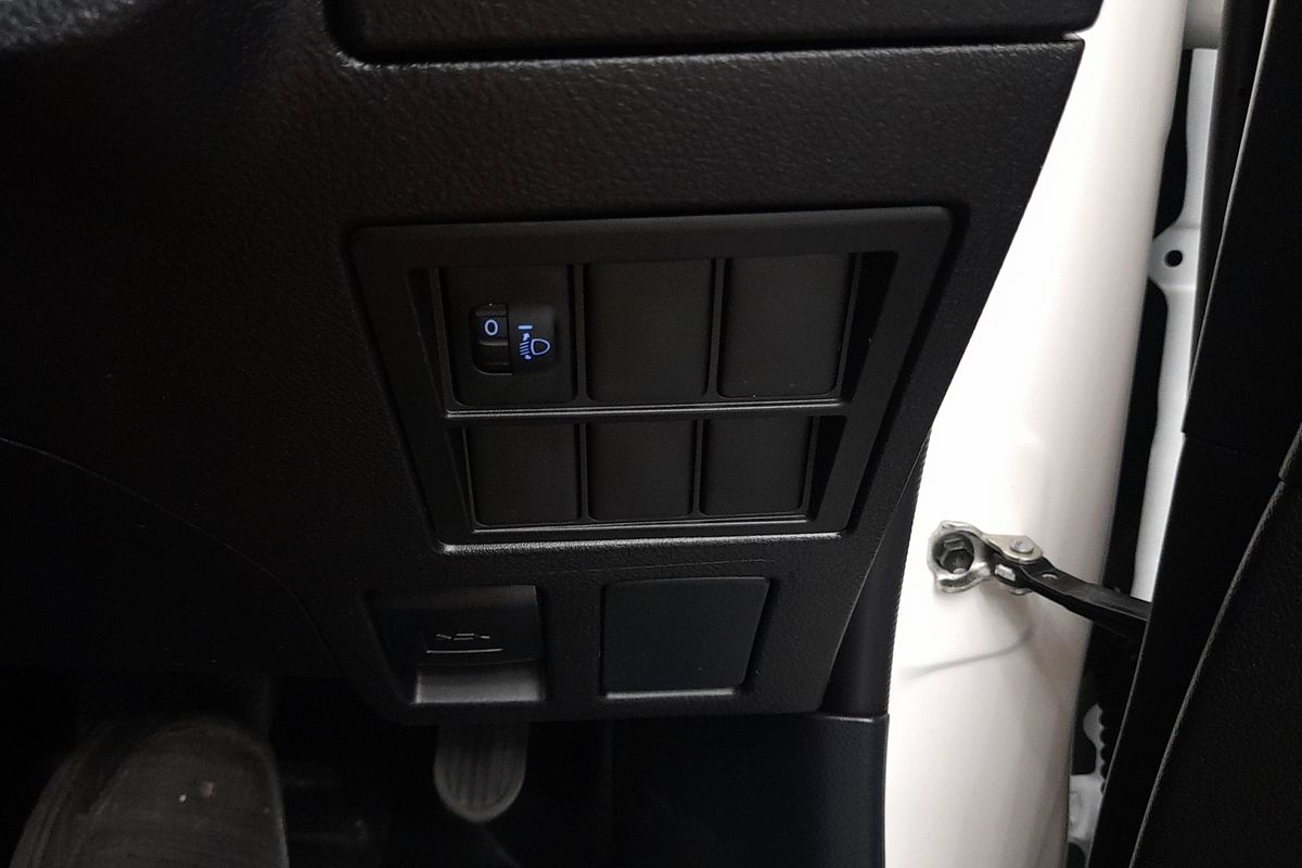 2022 Toyota Hilux Workmate TGN121R Rear Wheel Drive