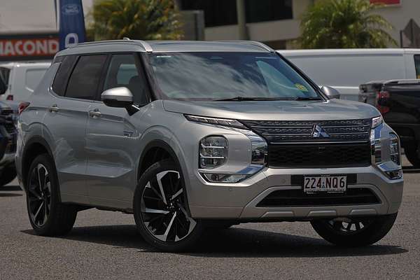 2025 Mitsubishi Outlander PHEV Exceed ZM