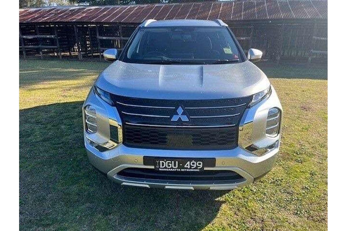 2024 Mitsubishi Outlander LS ZM