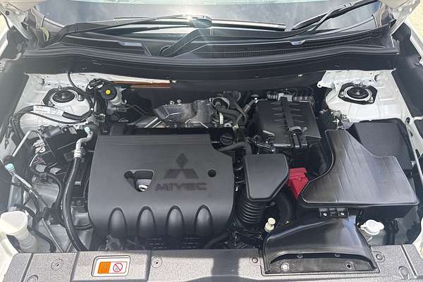 2016 Mitsubishi Outlander LS ZK