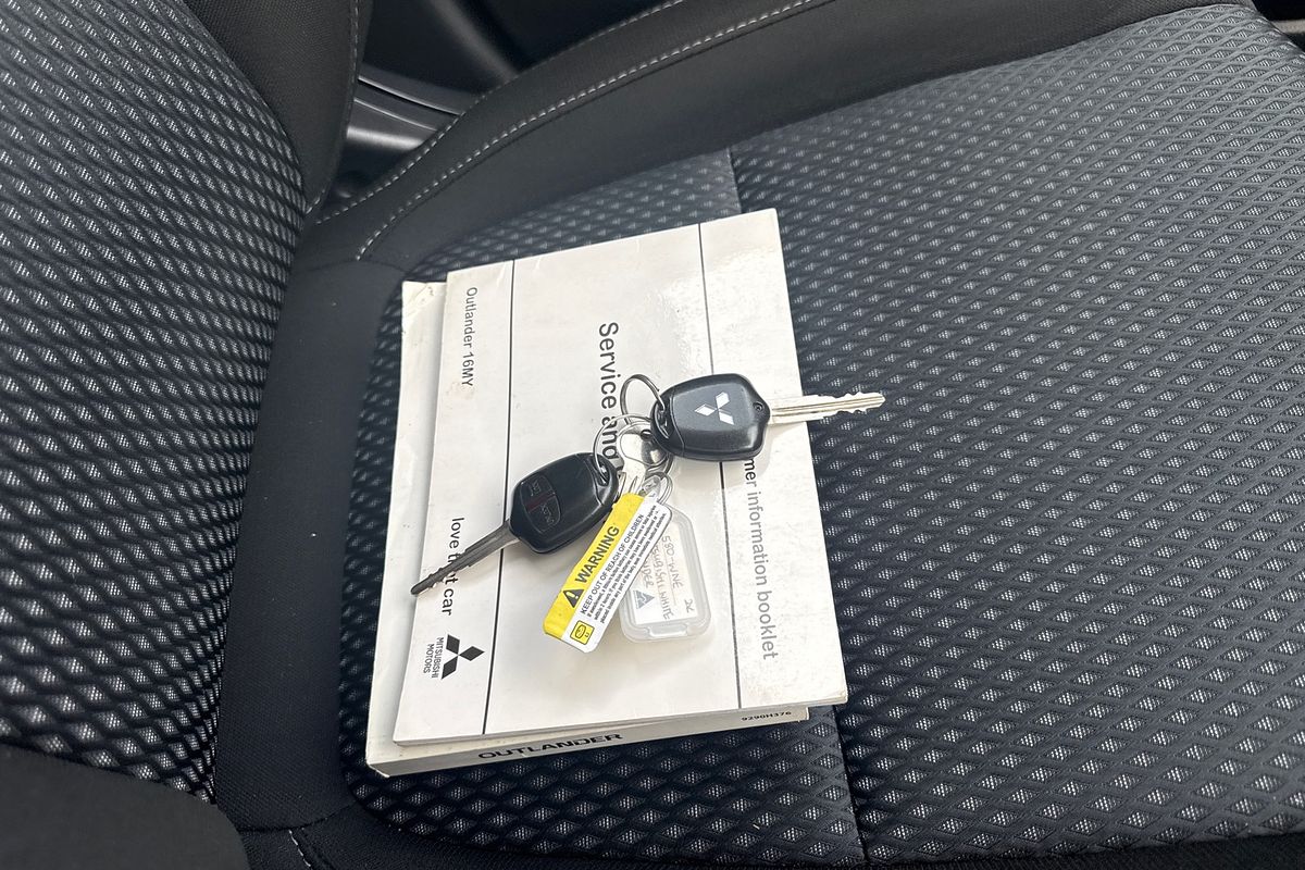 2016 Mitsubishi Outlander LS ZK