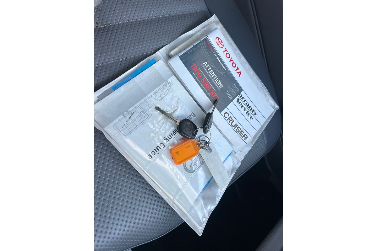 2011 Toyota Landcruiser Workmate Troopcarrier VDJ78R