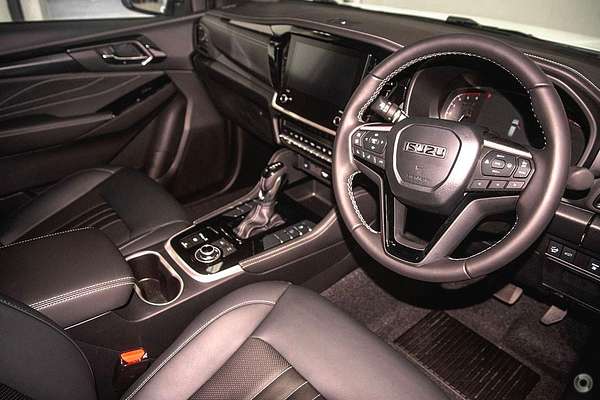 2025 Isuzu MU-X LS-T