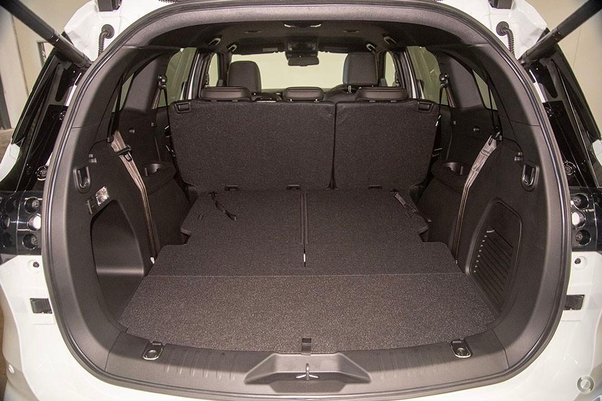 2025 Isuzu MU-X LS-T