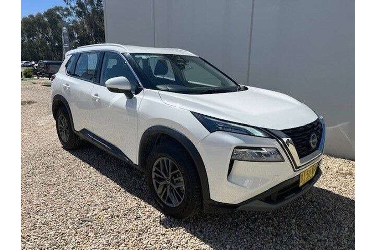 2024 Nissan X-TRAIL ST T33