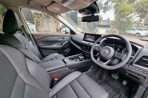 2024 Nissan X-TRAIL ST-L T33