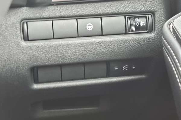 2024 Nissan X-TRAIL ST-L T33