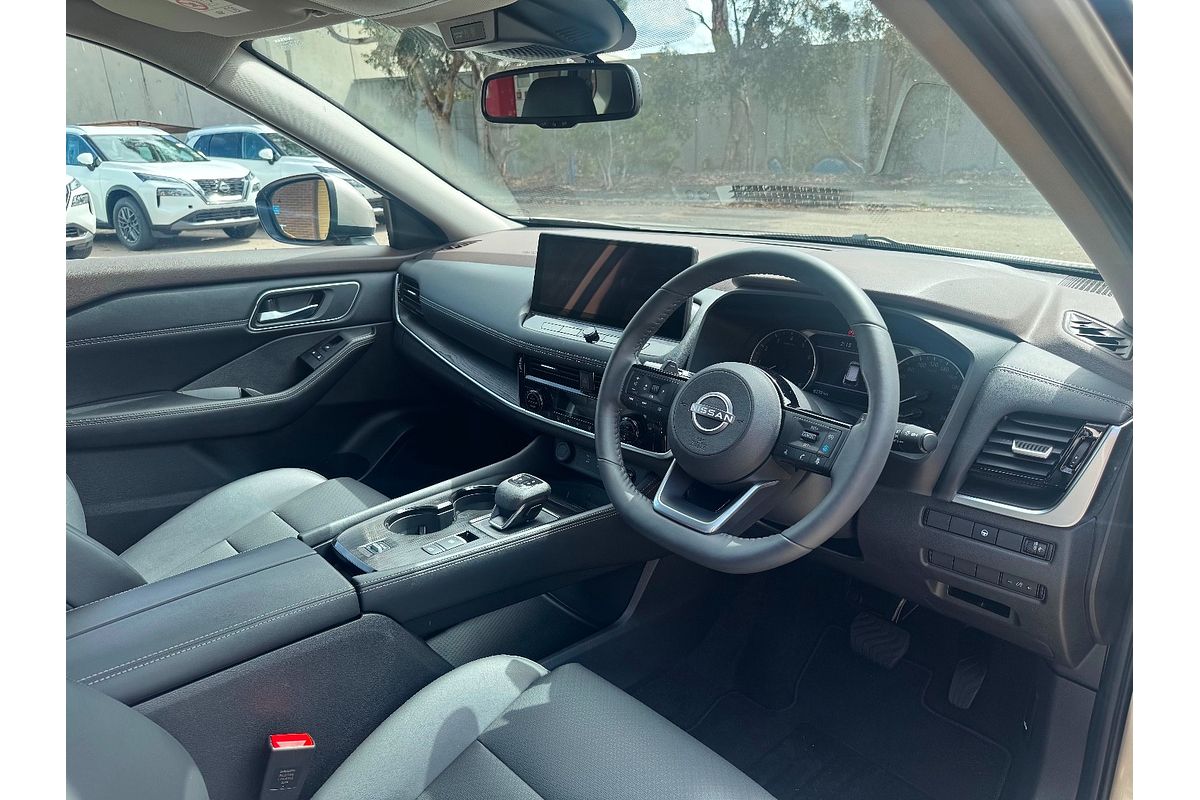 2024 Nissan X-TRAIL ST-L T33