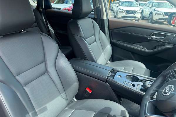 2024 Nissan X-TRAIL ST-L T33