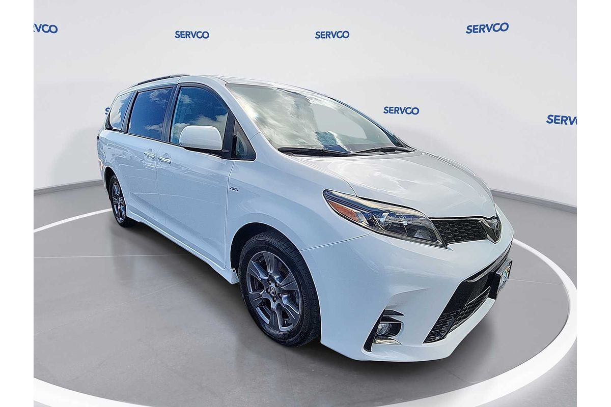 2019 Toyota SIENNA SE Premium