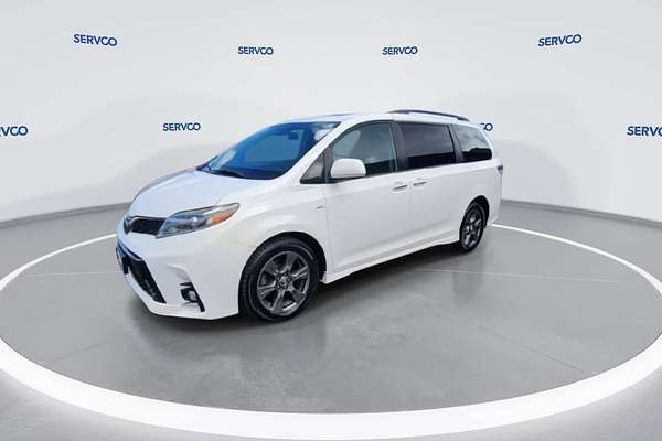 2019 Toyota SIENNA SE Premium