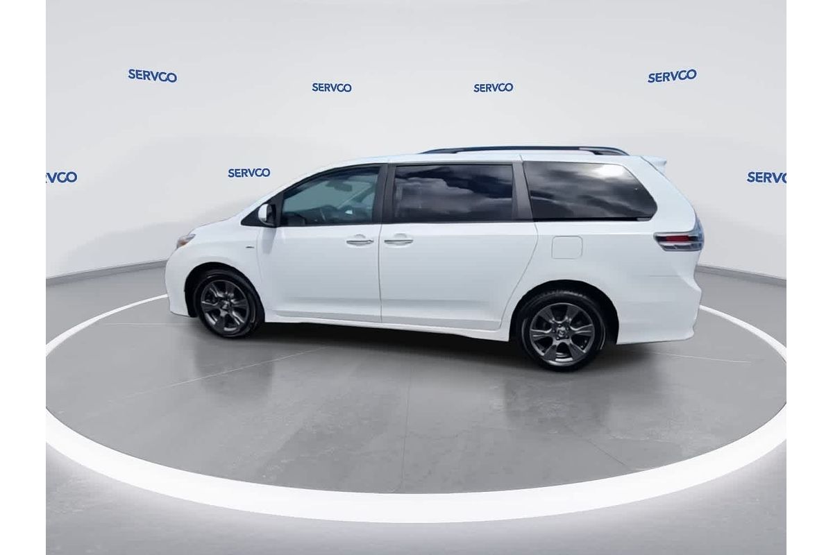 2019 Toyota SIENNA SE Premium