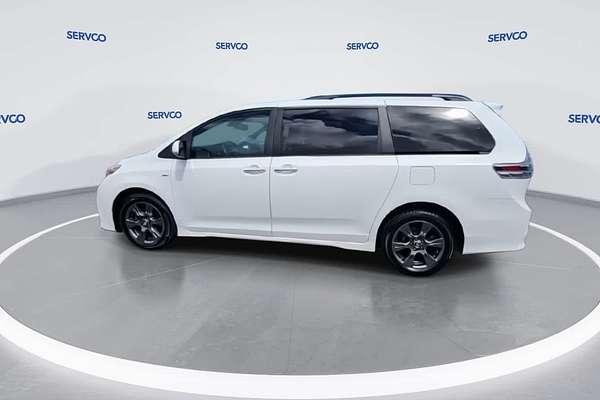 2019 Toyota SIENNA SE Premium