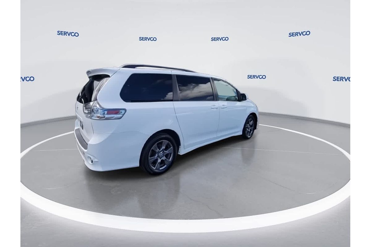 2019 Toyota SIENNA SE Premium