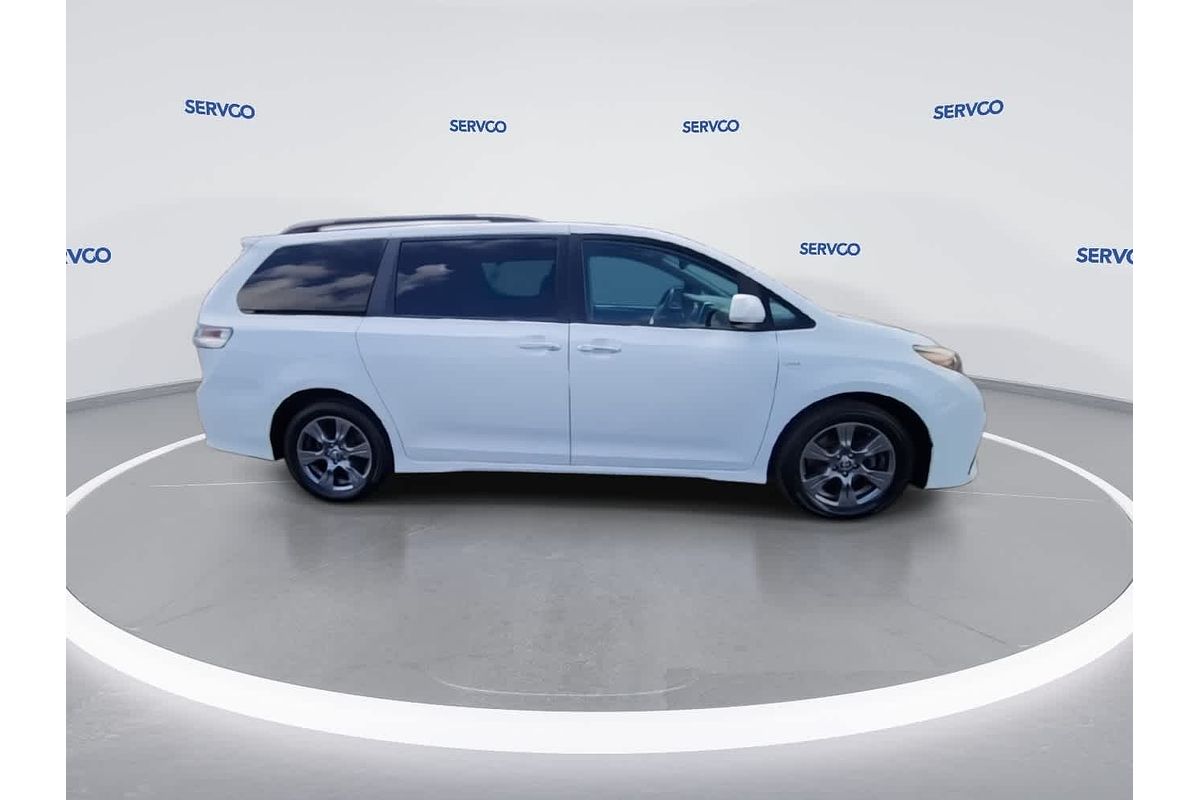 2019 Toyota SIENNA SE Premium